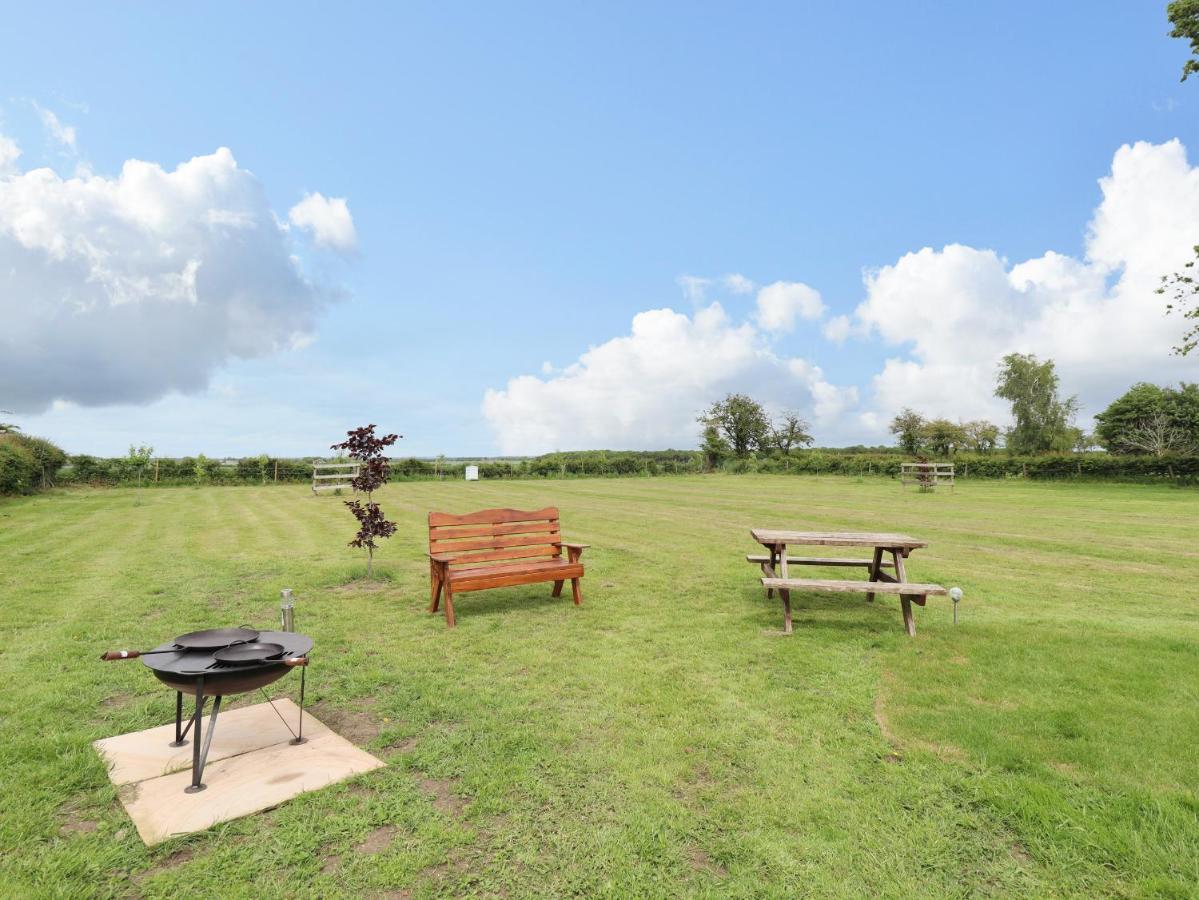 Honeybee Lodge Woodhall Spa Ngoại thất bức ảnh